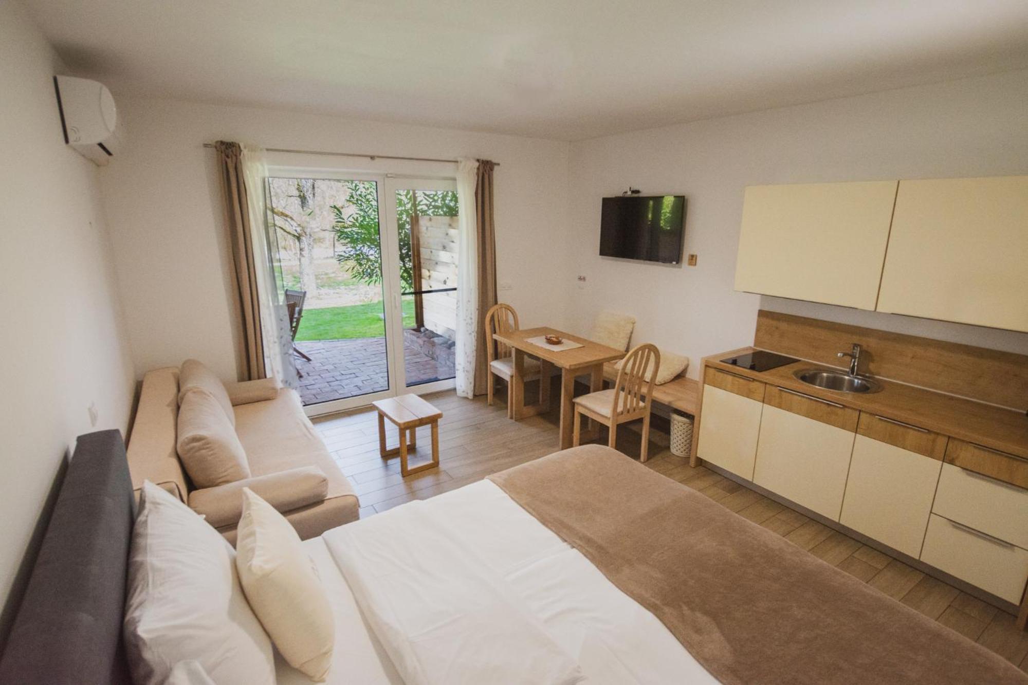 PR`FIK Apartments Kranj Værelse billede